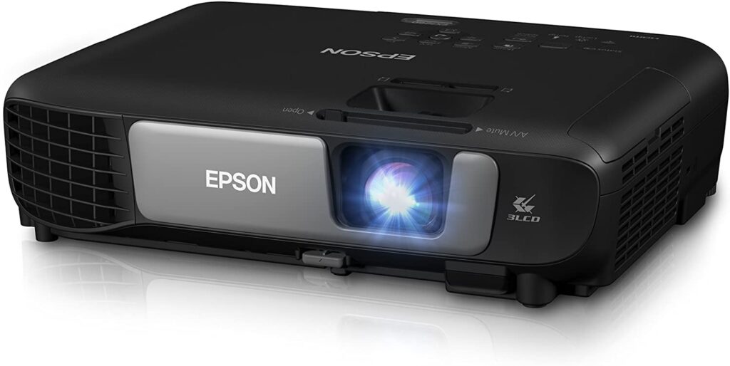Epson Pro EX7260 Review - wxga 3600 lumens projector